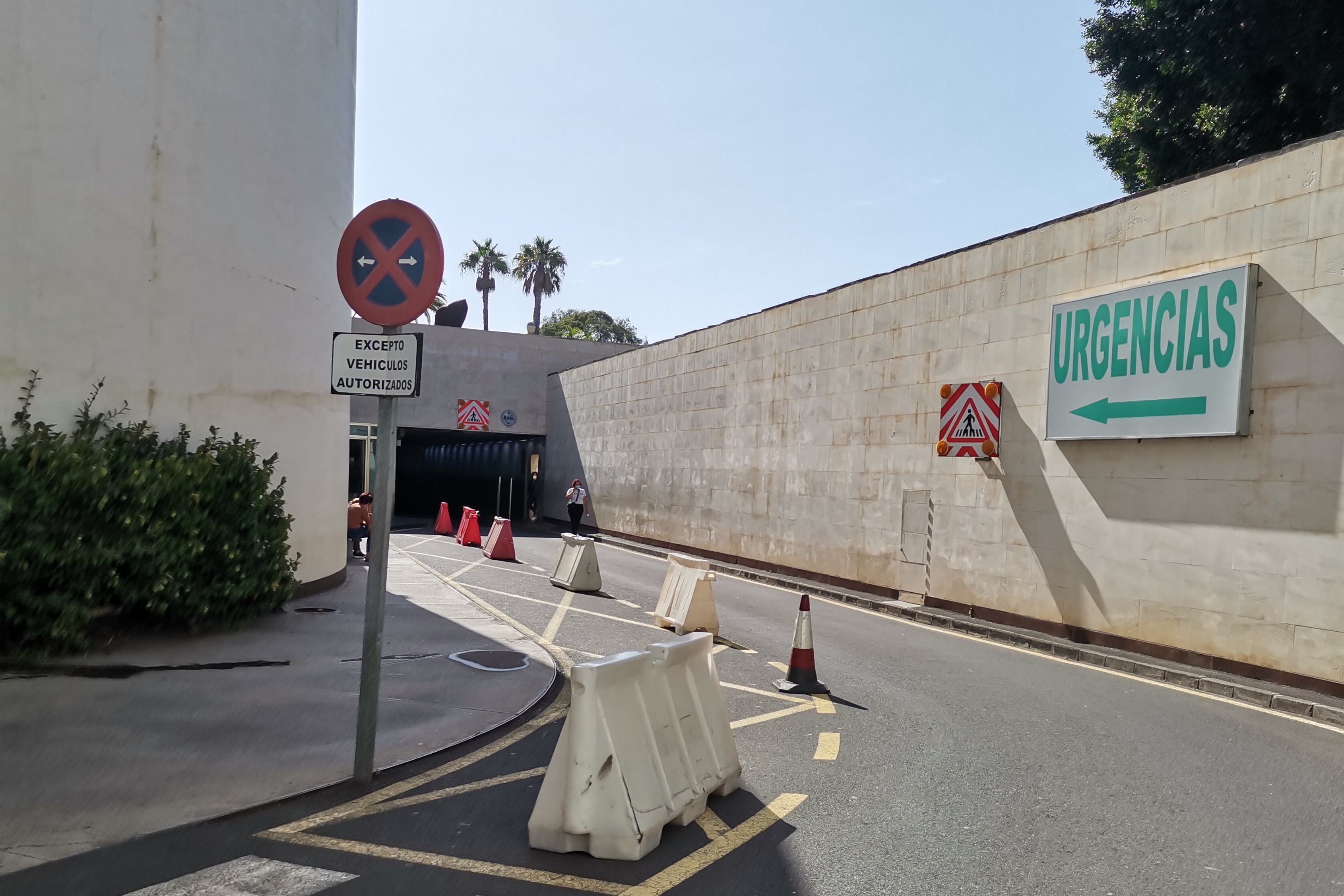 Puerta de Urgencias del HUC